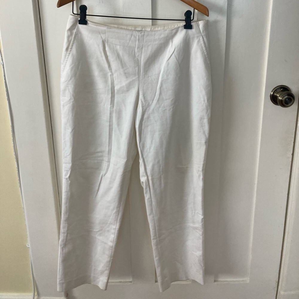 Ellen Tracy white cropped pants